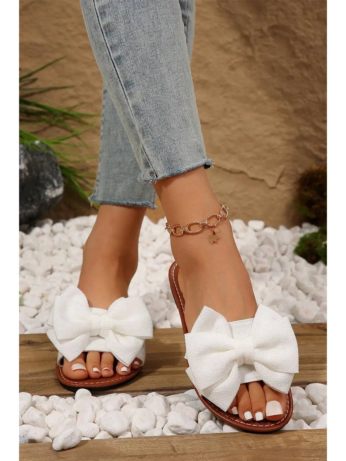 White Bow Knot Decor Sandals
